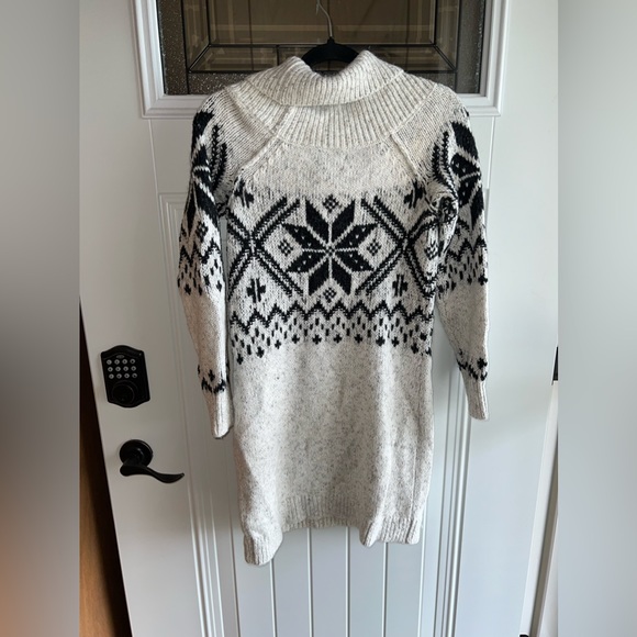 Abercrombie & Fitch Knit Sweater Dress Size Small - Picture 5 of 5
